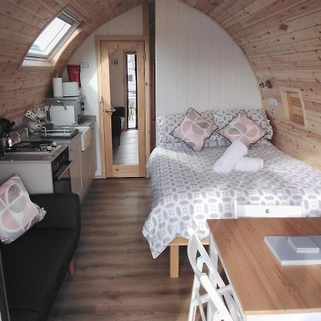 Готель Glamping Pods Кромер Екстер'єр фото