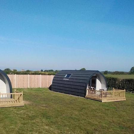 Готель Glamping Pods Кромер Екстер'єр фото